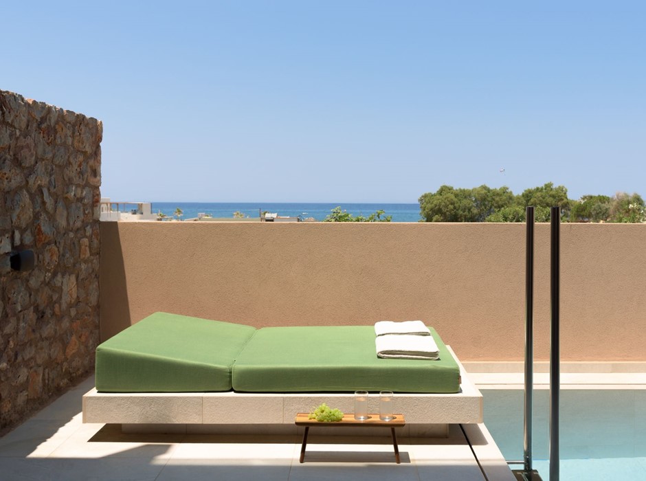 PARALOS VENUS SUITES