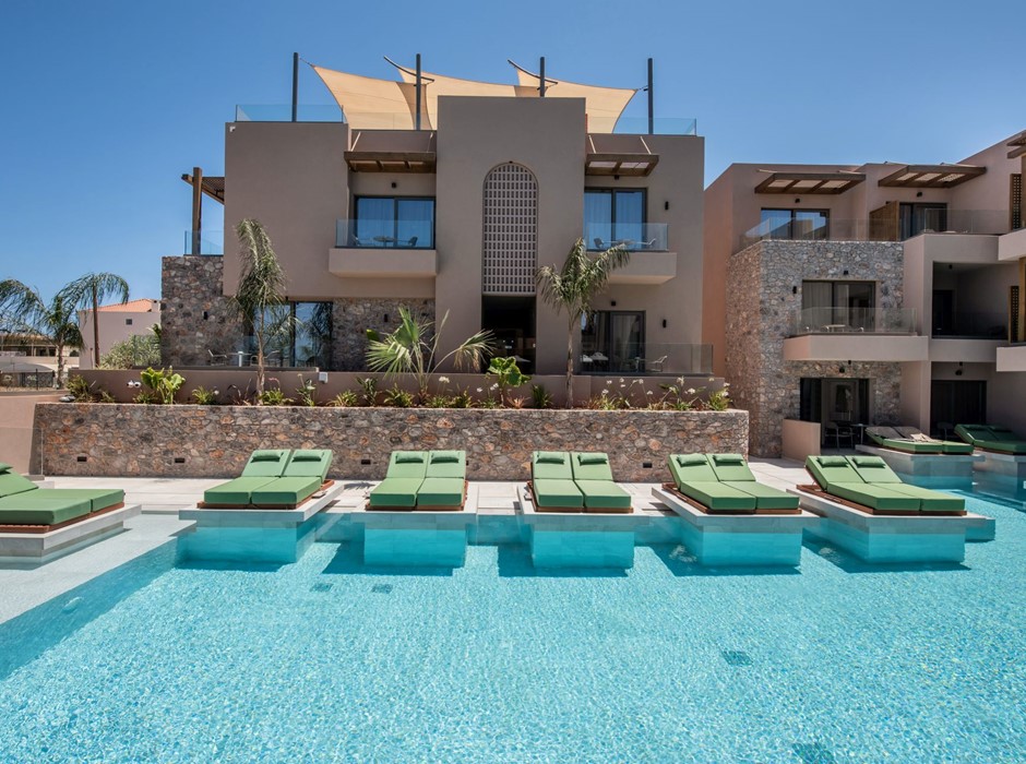 PARALOS VENUS SUITES