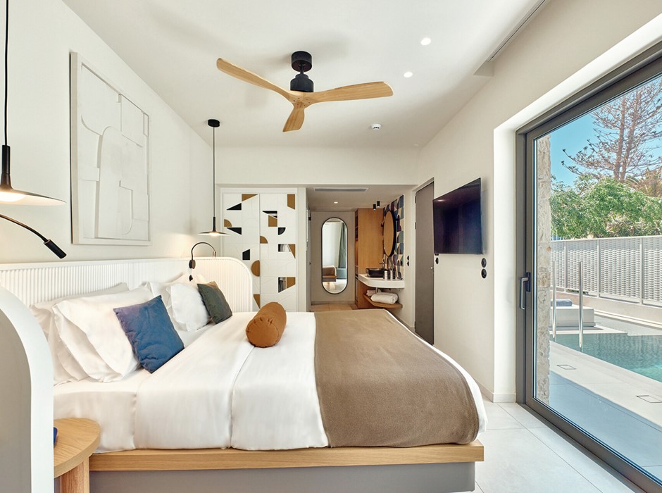 PARALOS KOSTA ALIMIA